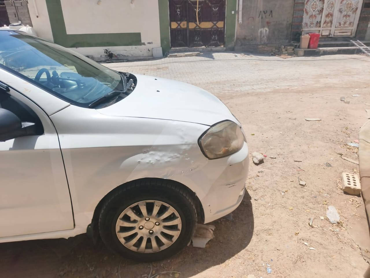 شاشه تاب اصليه كامره خلفيه سستم دمام سنتر لوك هزه جديده مالكها بلكوفه مداور ثاني يوم لايت زنون جاهزه من كلشي تبريد نقص صونده وراديتر فقط سعر ٣٥ وبيها مجال كلش قليل ***********
