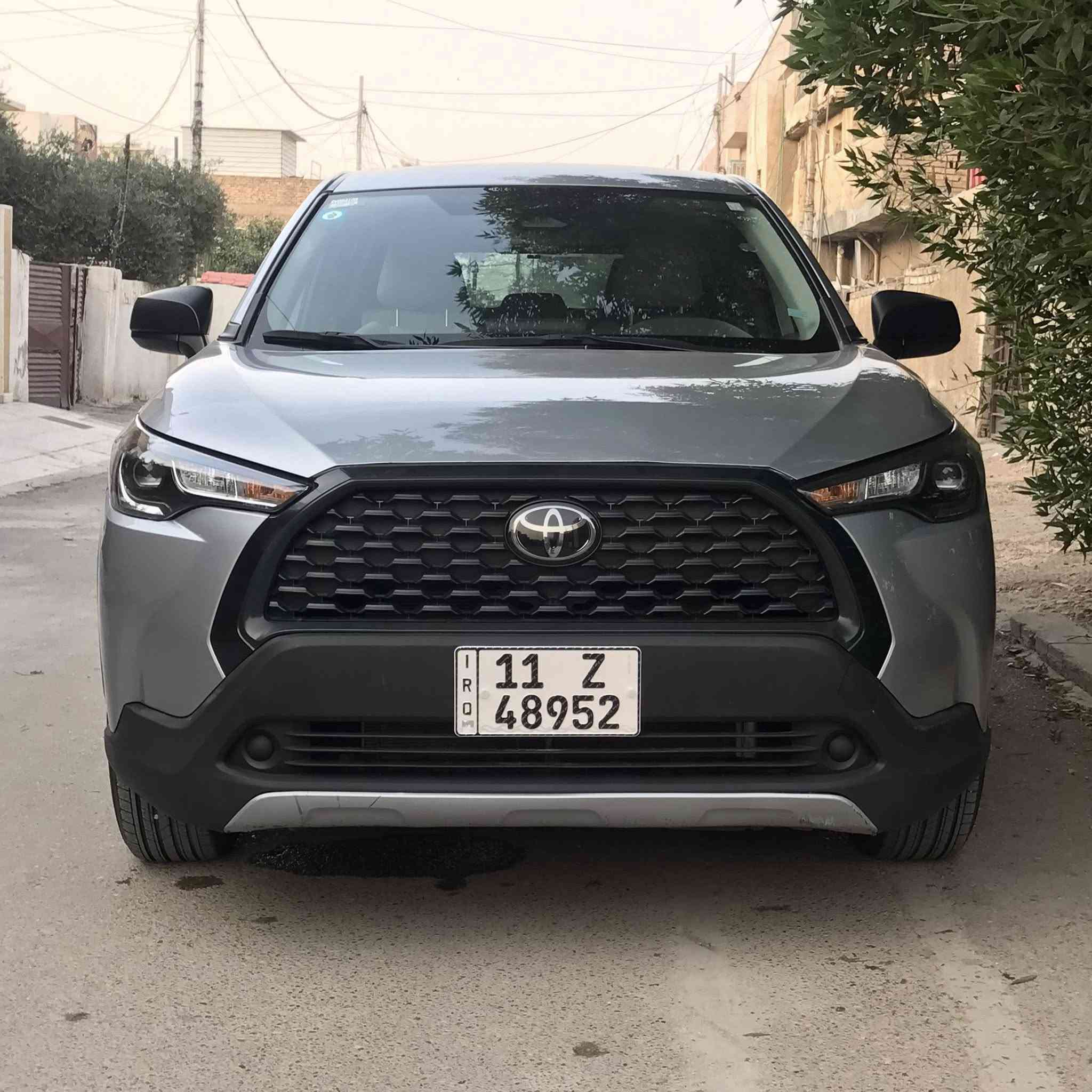 #كورلا_كروس
#موديل_2024
#بنزين_جديدة_جداً
#بدون_ارباك
#زيرووووو

….. المواصفات …..

السيارة جديدة جداً حادثها كما موضح بالصور جاملغ خلفي راجع على البارد درجة اولى و صبغ شبر باب الصندوق 
السيارة جديدة جداً بعدها زيرو ماشية 900 شاشة كبيرة و كامرة خلفية و شاشة تحديد عطلات و تحكمات ستيرن و هند بريك بصمة و باقي المواصفات الاعتيادية السيارة بدون ايرباك و السيارة بنزين و السيارة دخول جديد و السيارة اجمل و أحلى بكثير من الصور و السيارة اني مستوردها على ايدي و بأسمي السيارة 
السعر 198 وبيها مجال بسيط الاتصال ***********
📍المكان بغداد , الدورة
