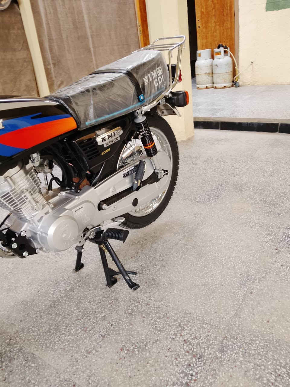 السلام عليكم نامه امتياز موديل 2026 الدراجه الجديده على وضع الشركه مكفوله من الشخط محرك مكفول ما صار لها هواي طالعه من المعرض دراجه باب اول اوراق كامله مكان دراجه كربلاء 
***********
