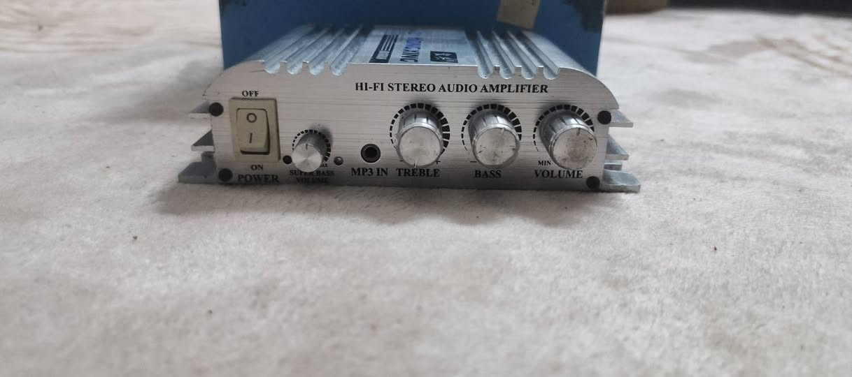 مسجل ياباني تشد عليه اكثر من ١٠ سماعات قيم واخذ اصلي


**إذا كنت صاحب هذا الإعلان وتريد حذفه لأي سبب، رجاءا أرسل رسالة إلى الدعم الفني**