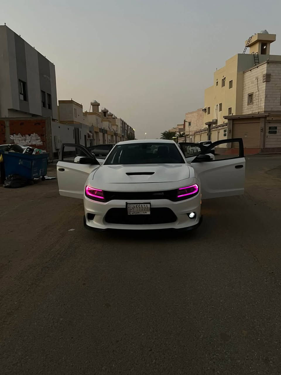 دوج جارجر 2019 sxt
محرك 3600
رقم بغداد 
محدثه كت SRT 
ويلاه 19 جدد
بصمه تشغيل +بصمه ابواب
تشغيل عن بعد 
كشن سايق كهرباىي
حساسات اماميه 
لايتات LED متغير 
ماشيه 120 الف كيلو 
حادثهه مال امريكا وتقرير من المندولاي موجود
للاستفسار : 7838631830
