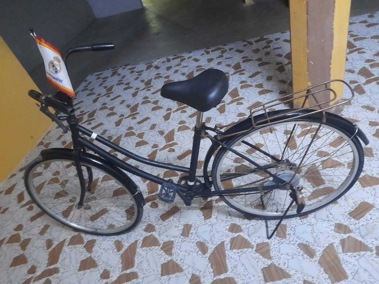 السلام عليكم 
بايسكل للبيع حجم 26 
بسعر مناسب ....

راسلني عل خاص


**إذا كنت صاحب هذا الإعلان وتريد حذفه لأي سبب، رجاءا أرسل رسالة إلى الدعم الفني**