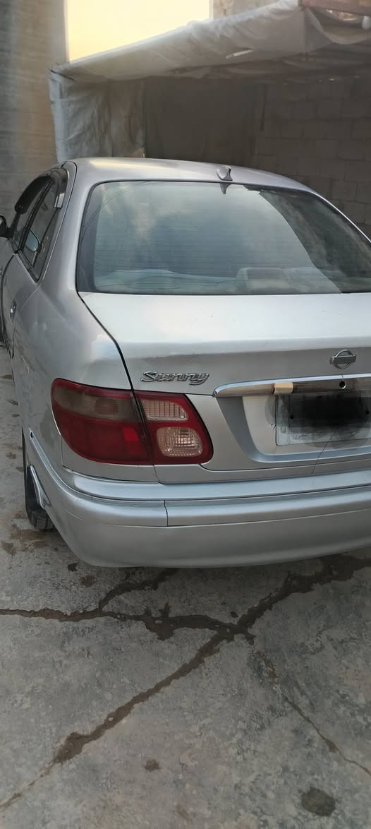 السلام عليكم سني للبيع موديل 2000 رقم كربلاء السعر 62 وبيه مجال مكان السياره الأنبار 
الاتصال ***********
