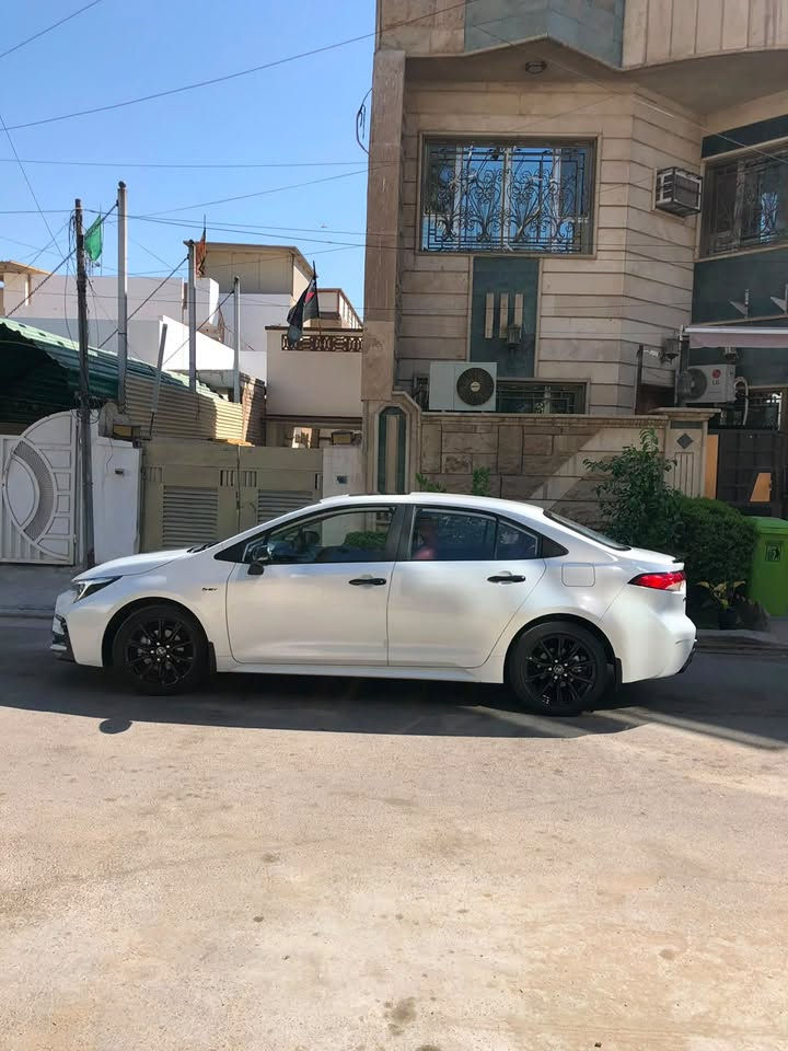 السلام عليكم
كورلا 2025 فئة S  فول خليجي  
داخل احمر مكفولة من الصبغ والبارد 
ماشية 2000 السيارة بحالة الزيرو 
السيارة جديدة رقم بغداد تحويل مباشر مكان السياره بغداد السعر 26 مليون 
اتصال/*********** 
استفسار اتصال ع الرقم
