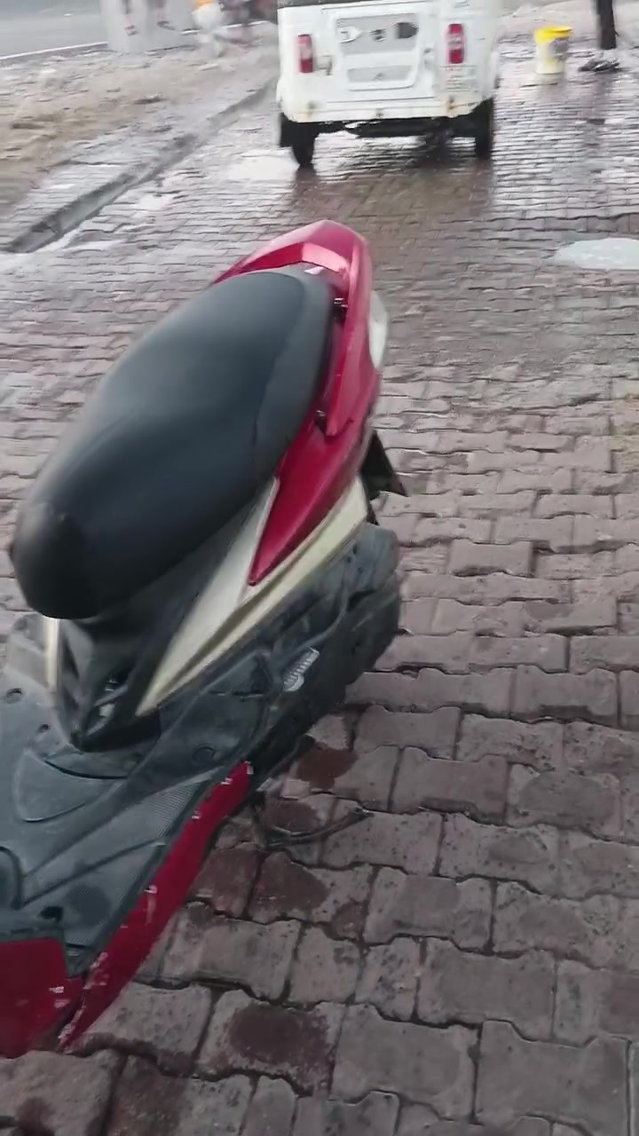 سلام عليكم 
سكنس فحل طلاعت نزول خطين اخت الرنبه الدراجه مكفوله منلويل للويل دراجه خير وبركه الله شاهد علي تاخذها منا والك ضمان يوم  ماعجبتك رجعها الدراجه ماشاء الله ماذاب عليها اي شي بس فلوس البانزين والدهن وصوتها ناعمممممم حيلل 
رايدها ب900

متواجد فقط واتس 077620979
امراً وليس فضلا 
اذا موشراي لا تعملني رحمه للكعبه


**إذا كنت صاحب هذا الإعلان وتريد حذفه لأي سبب، رجاءا أرسل رسالة إلى الدعم الفني**