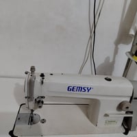 مكينة خياطة • ناصريه مدينه الصدر • غير مستخدمة