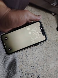 ايفون 11 ذاكره 128 للمراوس جهاز كلشي بي شغال مبدل شاشه فقط بطاريه 76 م...