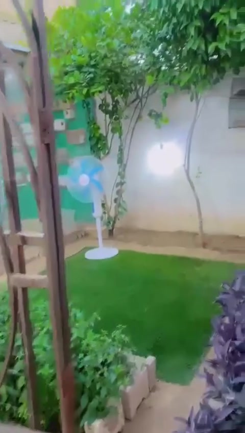 السلام عليكم دار زراعي للبيع بتسعين
متكون من حوش
وحديقه
اسقبال
صاله كبيره
مخزن
غرفه نوم
غرفه اطفال
مطبخ 
صحيات داخليه وخارجيه
غرفه سندويج بنل بلسطح 3*4
السعر 60  
 للاستفسار ***********
