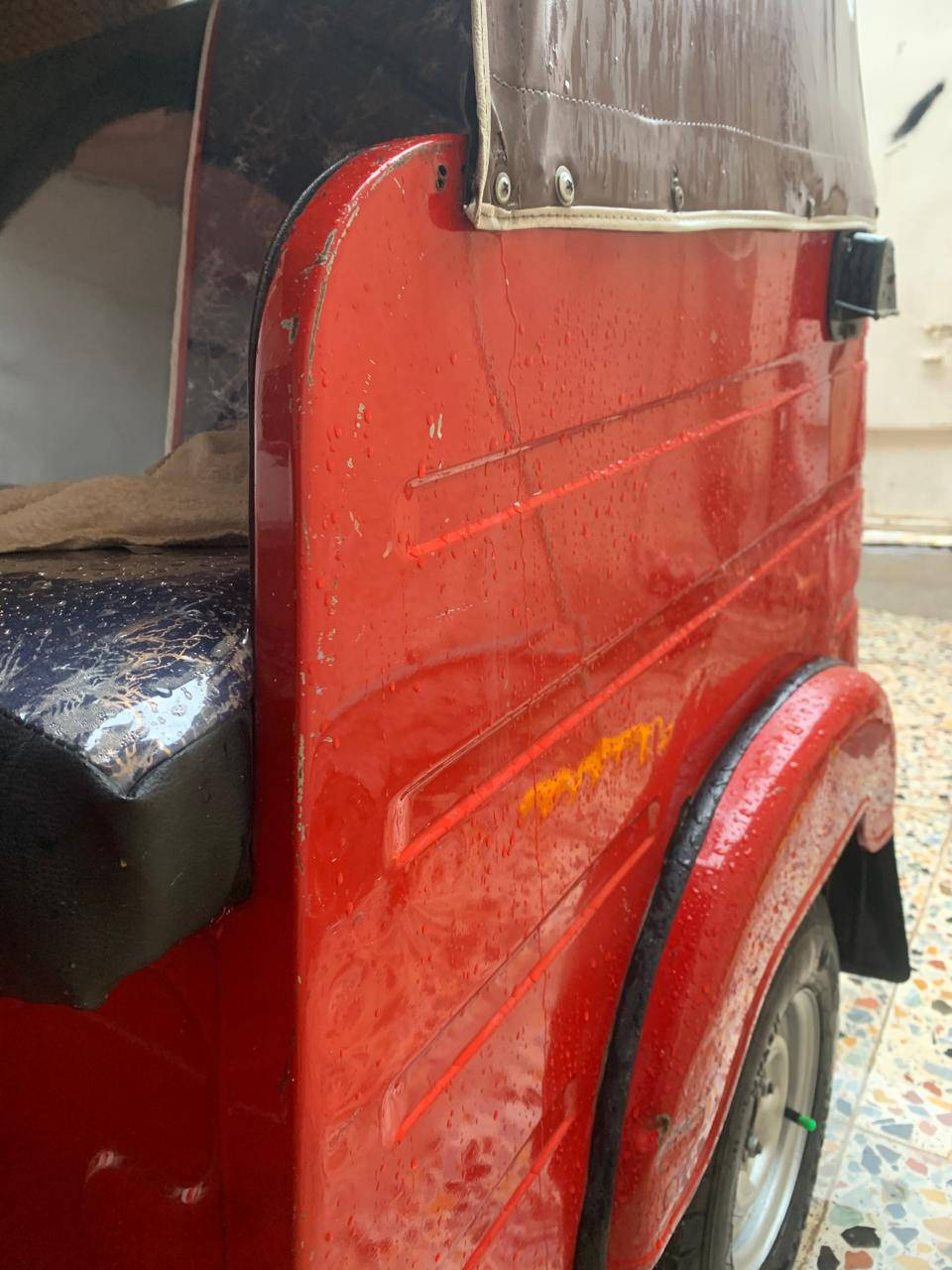 السلام عليكم تكتك 18 رقم وسنويه تكتك لا صبغ ولا معجون من عده الدوس التكتك كلهه بلاديه العنوان البلديات أتصال***********
