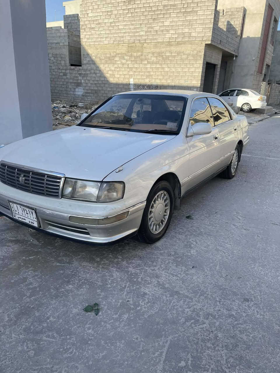 بطة منفصل
موديل 94
كوبون بانزين
سنوية الى 2029
محرك 2.5
تدفئة تبريد
لايت زينون
شاشة وكامرة
طخم تايرات امامي جديد قبل اسبوعين شديتو
باتري جديد

الضرر باب خلف السايق وجاملغ مصبوغ

بيها تلكيطات مال شضاية تحرير 
بلادية
 اسيا   ‏‪0770 813 7066‬‏
