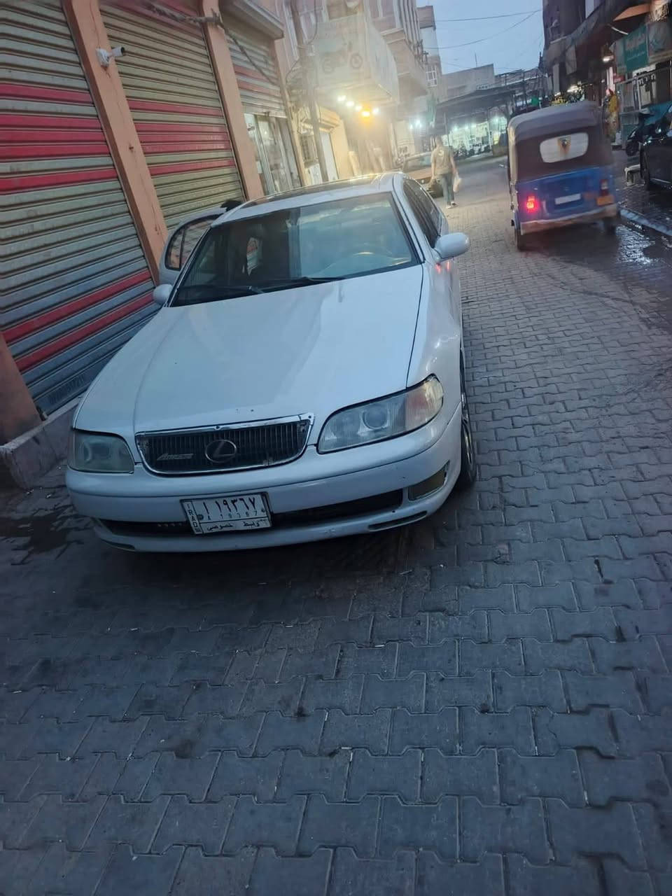 السلام عليكم لكزز موديل 93 
سيارة خير من اللة وسعر مناسب 36وبيها مجال  مشروع وطني وين ماجان داور رقم واسط سنوية ماساقطة 
مكان سيارة نجف 
لتواصل ***********
ملاحظة ⛔ الكير يرادله جبنه 
مصبوغة جماليه
وعوزها شغلات بسيطة 
والي ميعجبه سعر يعبر وكل احنا عل باب الله
