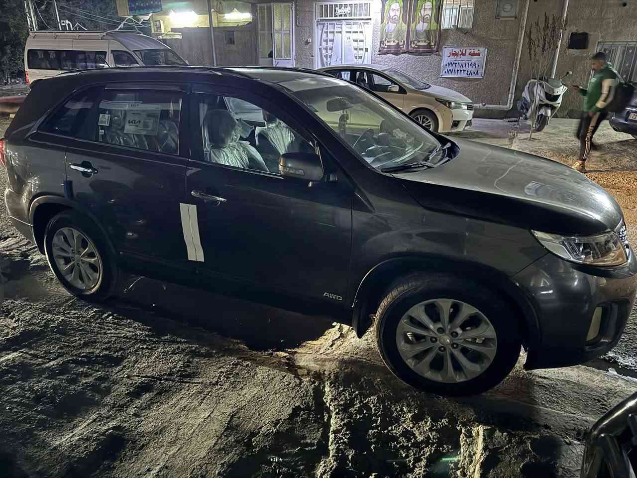 السلام عليم عليكم كيا سورنتو 2014 رقم نكليزي بغداد سنويه وجديده بسمه للبيع سياره  امريكي مابيها حادث سونار مرفق بصور  ميكانيك كفاله اني مكلف بنشر  السعر 160 للاتصال ع رقم *********** مكان بغداد
