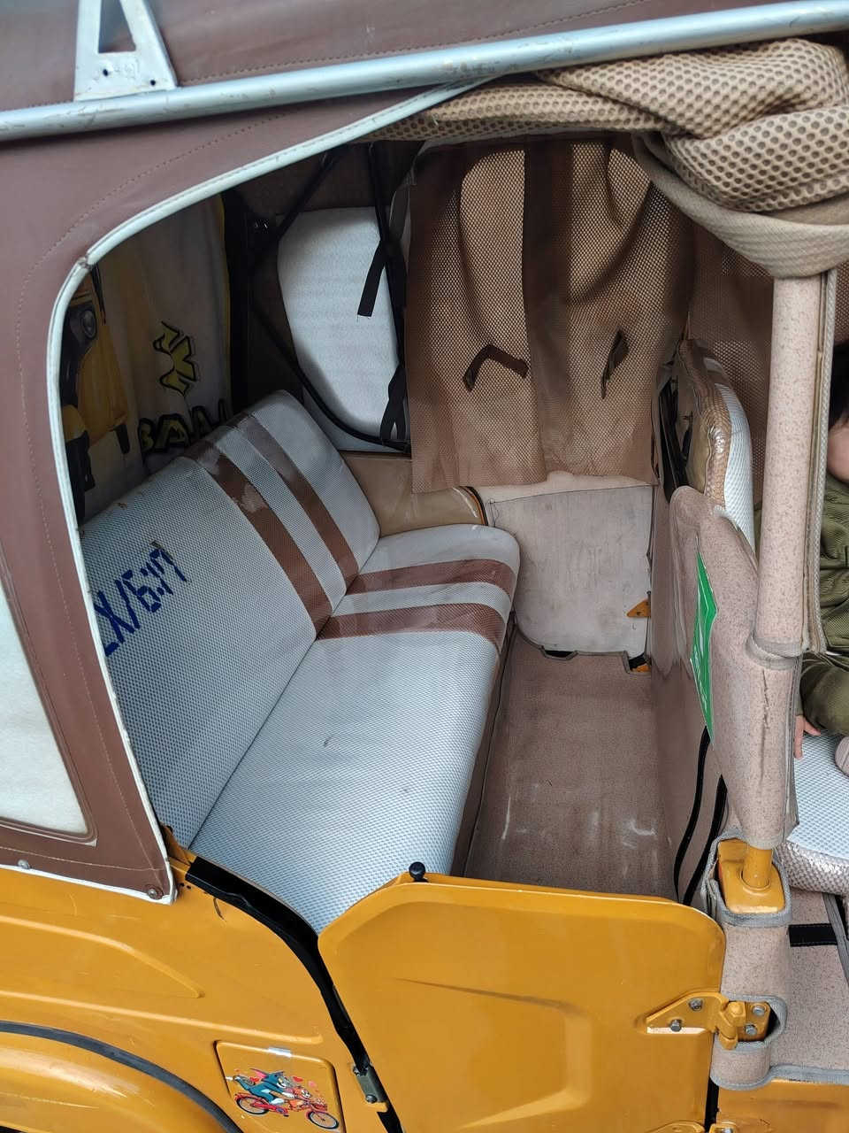 السلام عليكم تكتك موديل 2021 رقم بغداد باسمي شرط تحويل كبل لشارع ربع متصرف عليه مكاني بغداد حسينيه معامل السعر 7500رقم هاتف ***********
