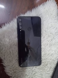 جهاز للبيع Huawei ذاكره 64 الجهاز نضيف الله شاهد سعره 65 يوجد واتساب 0...