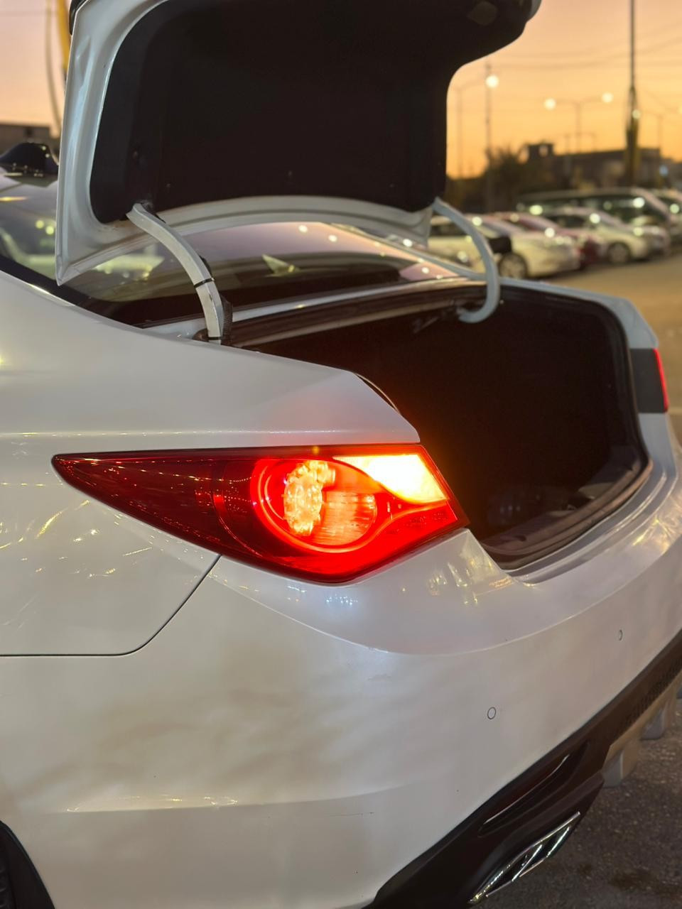 تحية طيبه الى جميع اخواني المحترمين ..
للبيع سوناتا  خليجي فول موديل2010   رقم اربيل جديد 4سلندر  محرك دوش 2400 #مكفوله من الحادث والصبغ والتبديل والفتح فقط بارد بالباب الامامي الصدر  والباقي شرط كفاله بجم مالته كبس مكينه كير خير من الله حداديه جاهز سياره جديده بمعنا الكلمه  ماشيه(  km 406225)حقيقي وين متريد تفحص افحص ‏
 🧿مواصفات🧿
💎سلايت بنوراما
💎تبريد قطعتين
💎بصمت ابواب وبصمت تشغيل  
💎كشانه كهرباء 
💎قياده ذاتيه شفتات 
💎حساسات خلفي   
💎تحكم ستيرن جهتين   
💎كروز سرعة 💎٪٪ 
💎اناره ترحيب بالداخل  
💎اشاير بالمري 

السعر124 وبي مجال للشراي ويتعنه تجي تفحص وتقتنع وعيوني الك مكان السيارة الانبار الفلوجة
مامتواجد ع الفيس شراي  يتصل ع الارقام مامتواجد ع الخاص *********** //***********
