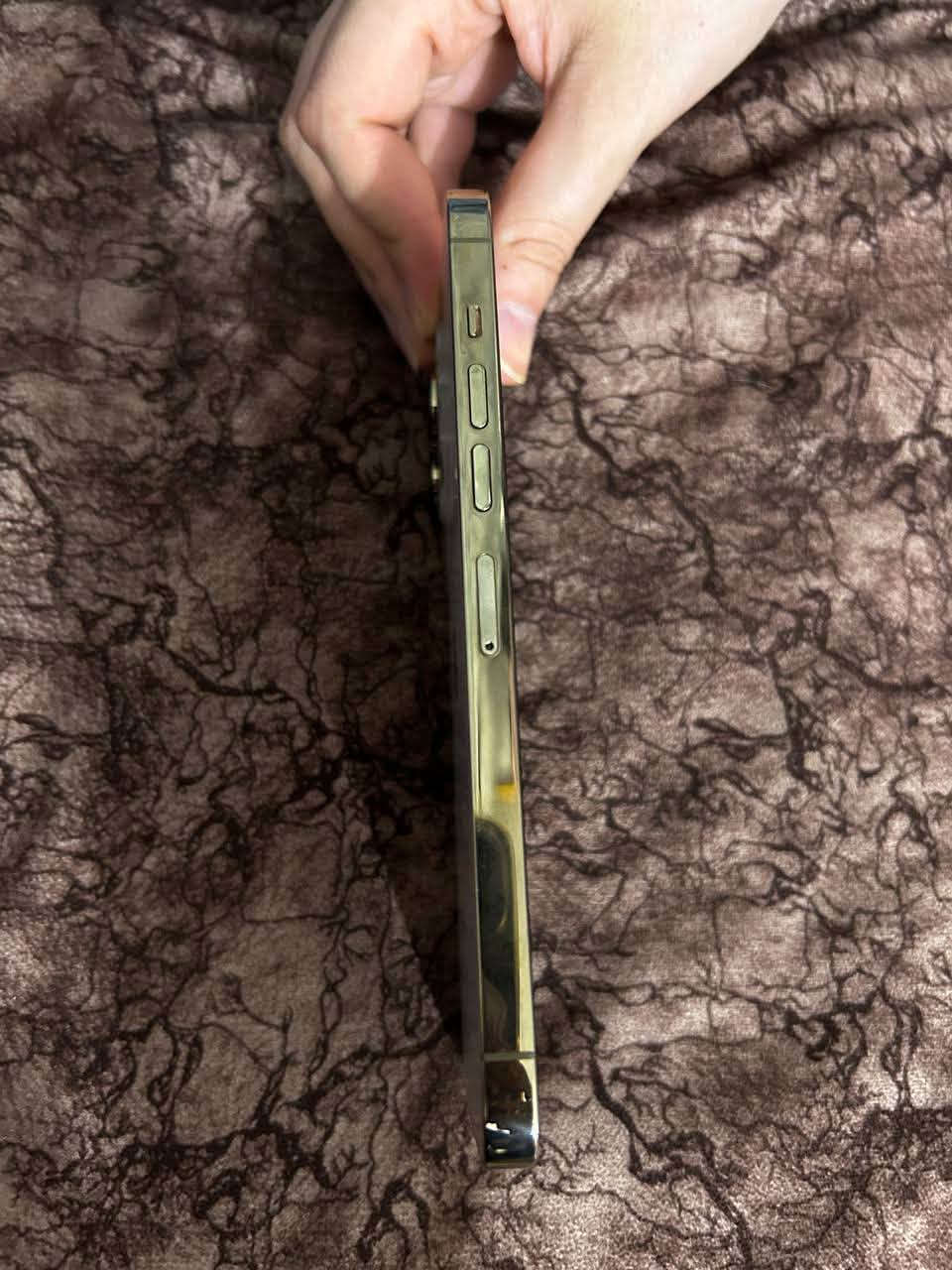 ايفون 13 برو ماكس 
🔋بطارية ٨٥ غير مستبدلة الاصلية 
📱ذاكرة الهاتف ٥١٢
مبدل شاشة 
فطر بسيط بالظهر 
السعر ٥٥٠ وبي مجال +هدية ٣ كفرات
للتواصل على الخاص او الواتساب ***********
