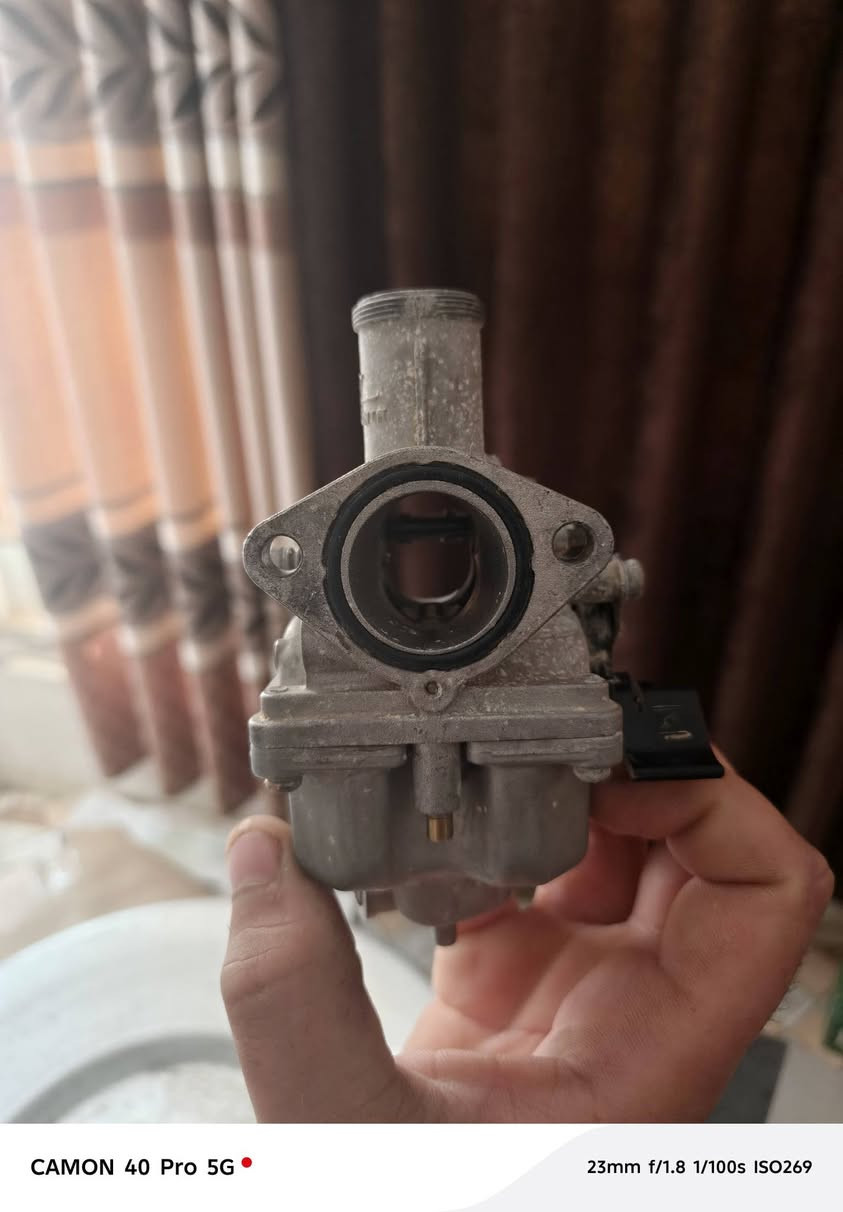 سلام عليكم غراص رباعيات للبيع اسعار خاص اغراض اصليه تفصيخ توصيل موجود كل المحفضات مكاني المتحتيه الحمزه الغربي *********** رقمي لتواصل خاص مفتوح
