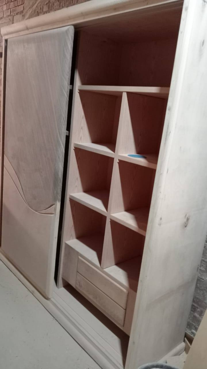 متوفر غرفه نوم مترين عن الزوق والجوده اتحدث 💯


**إذا كنت صاحب هذا الإعلان وتريد حذفه لأي سبب، رجاءا أرسل رسالة إلى الدعم الفني**