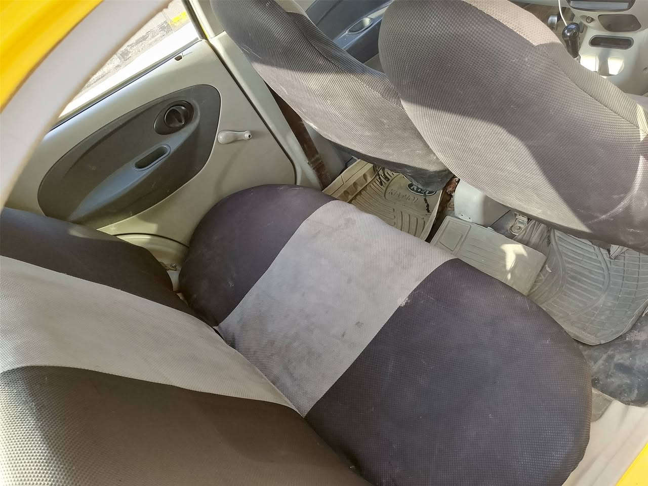 كوكو للبيع 2012 بدون ضرر
صاحبها بالموصل

السعر  12 وبيها مجال***********
