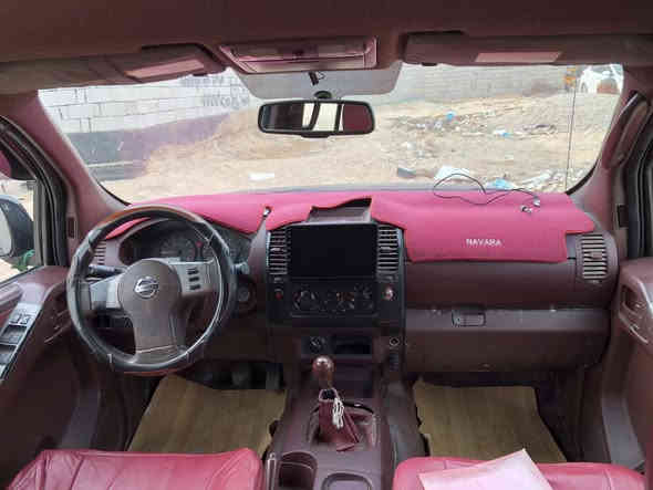 بيك اب نيسان نيفارا مديل 2013
فور ويل مكينة تنقص السعر 73
وبيه مجال ***********
