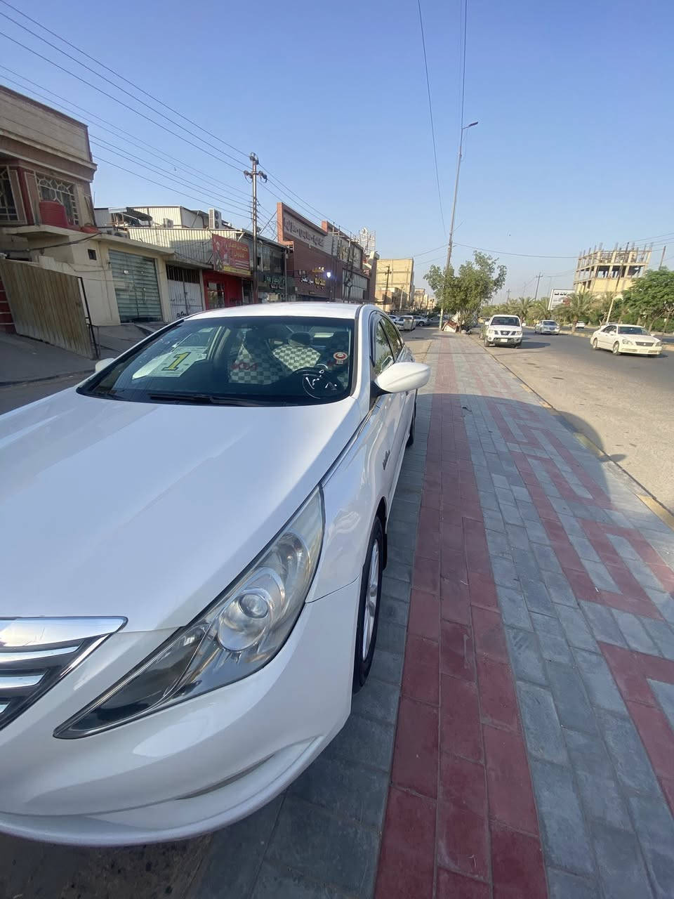 السلام عليكم سوناتا 2013 أمريكي gdi 2400  باسمي رقم نجف تبريد ثلج بيها 3 قطع تبديل لون بلادي مامصبوغات بدون دواخل ولا شواصي مكانها نجف الاستفسار *********** للبيع او المراوس حسب القناعه
