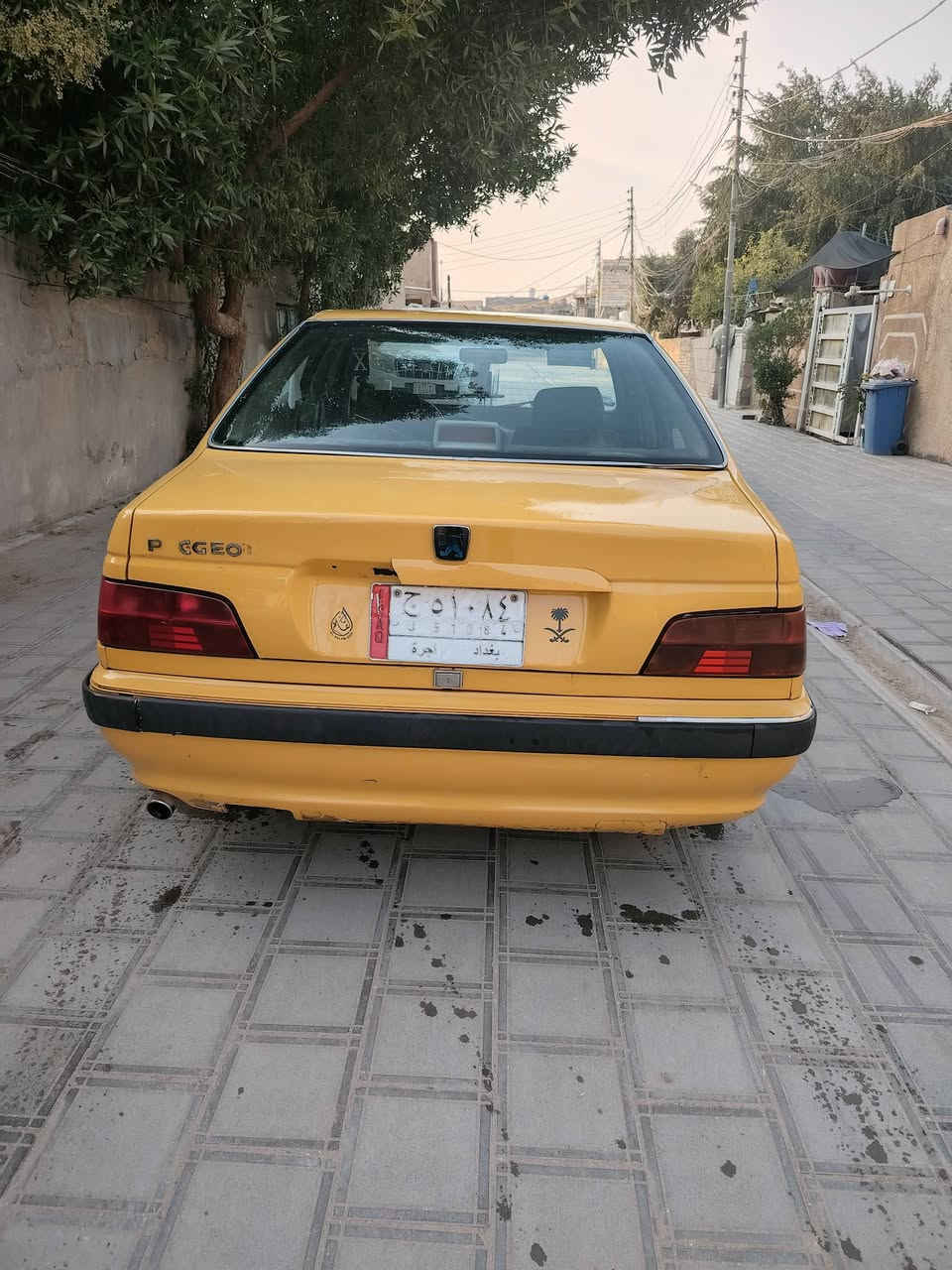 السلام عليكم
بيجو بارص ٢٠١٦ رقم بغداد
محرك وكير جديد
ما بيه صبغ ولا تبديل الجاملغ الامامي مال السايق مضروب ومبدل والضربه موضحه بالصوره مو قويه طعجه وسحوبه
الصور كامله من كل الزوايه جراد بالقماره وكل مكان بي ملاحظه مصور 
تبريد ماكو ضعف بالكمبريسر (المنظومه من راديترات وتفاصيل كامله جديده فقط الكمبريسر ضعيف) السياره كامله كبل للشارع صدر امامي جديد كامل
السعر ٤٨ وبي مجال
الهيئه مصفر والغرامات عليه 
.......... التحويل مهم ( راعيه بغداد ويريد تحويل شرط)............
المكان كربلاء الحسينيه رقمي ***********
