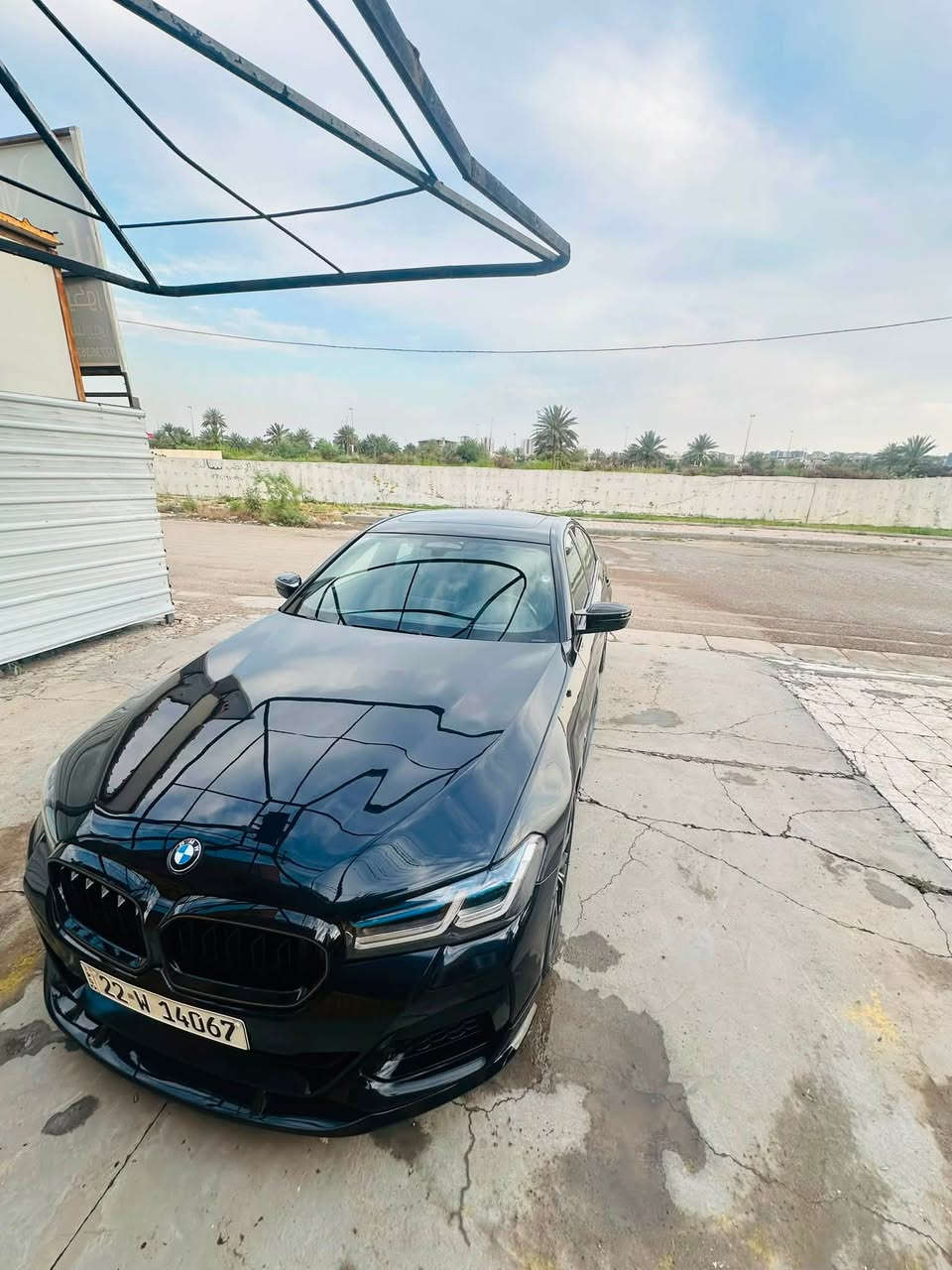 السلام عليكم حبايب
BMW540i
للبيع فول مواصفات موديل 2022 M package بلادي
ماشية 60 mi مواصفات معروفة 
سعرها 33000$ وبيها مجال 
الصور مرفقة مال حادثها بس الباب الخلف السايق مبدل نفس اللون
الجاملغ الامامي مفتوح ومرجعي نفسة مااعرف شنو السبب
السيارة مطاك بيها ايرباك 
بيهة بصمتين بصمة اعتيادية و بصمة كارت مواصفات الماني
الصور كلها مرفقة وبيها صور الحادث و موجود فديو توضيح للسيارة
للاتصال ***********
كلشي ذكرتلكم حبايب تحياتي 🫡
