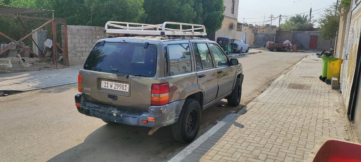 جيب شيروكي  مديل ١٩٩٧  محرك   2500 السياره  حداديه كلش تعبانه  تبريد عاطل  كهربائيات  نص ونص  السياره بسمي   مكان السياره بصره  ***********  
السعر ٣٤
