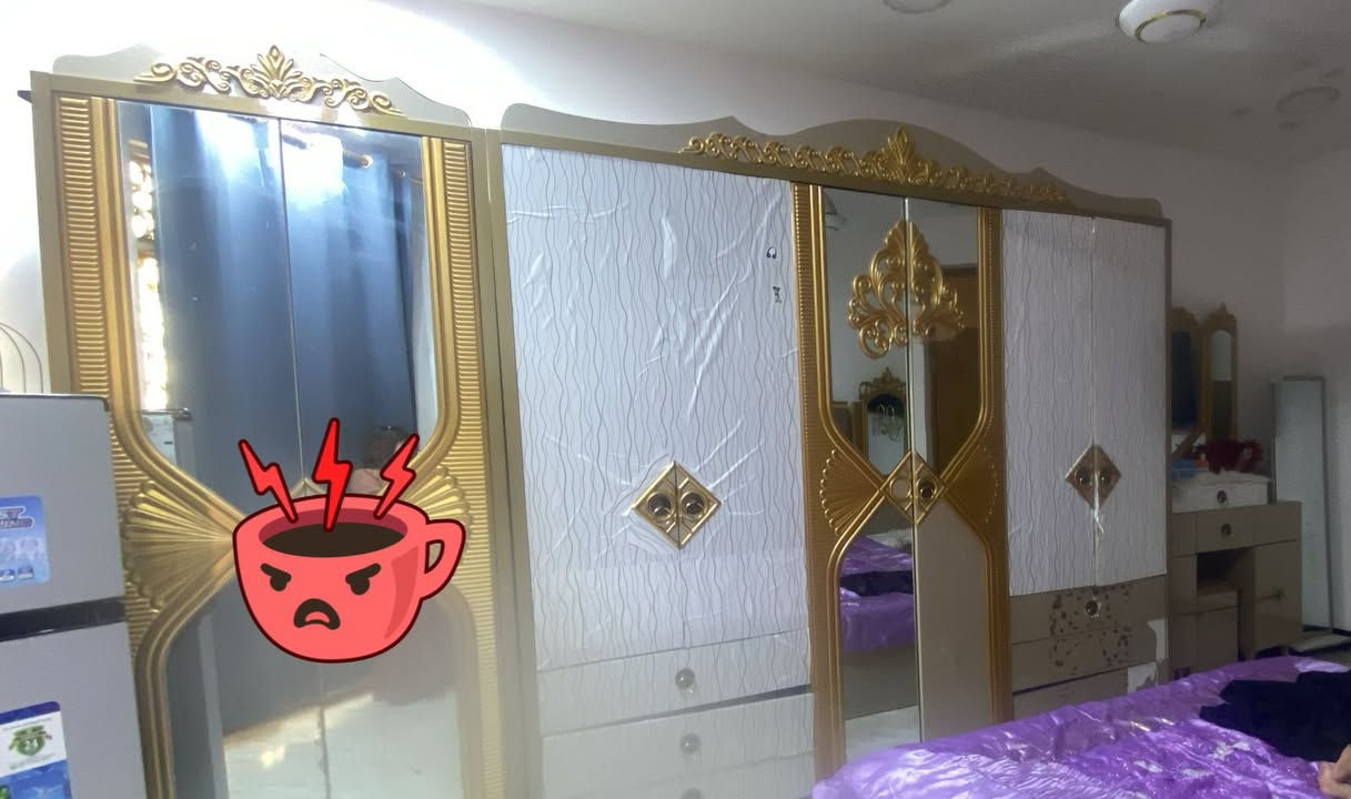 غرفه تركيه  للبيع  
ب٥٠٠ وبيها مجال  داخلها نضيف كولش
اضرارها بسيطه وتتصلح خشبها ثكيل وجبيره


**إذا كنت صاحب هذا الإعلان وتريد حذفه لأي سبب، رجاءا أرسل رسالة إلى الدعم الفني**