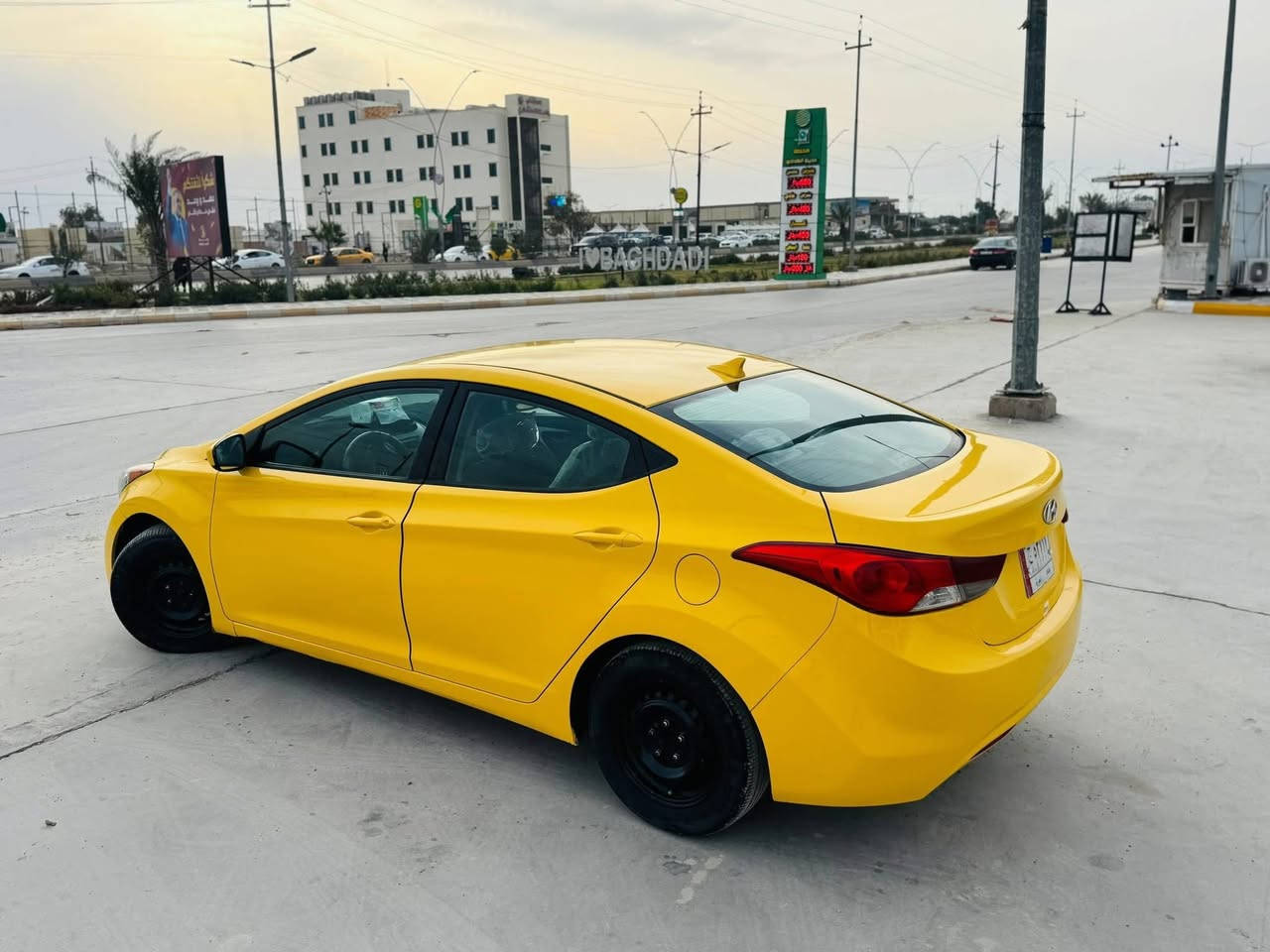 النترا امريكي موديل ١٣ بيها صبغ ربع الباب الخلفي فقط بدون دواخل سياره جاهزه كير مكينه صبغه جديده تبريد منضومه جديده مناقصها شي رقم بغداد السعر ٩٨ فقط مكاني كوت 

‭***********‬
