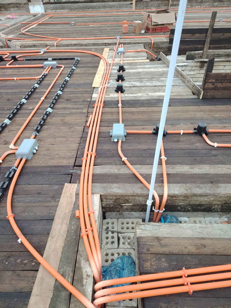 لتأسيسات الكهربائيه والصحيه ناصريه بئنس السعار ***********
