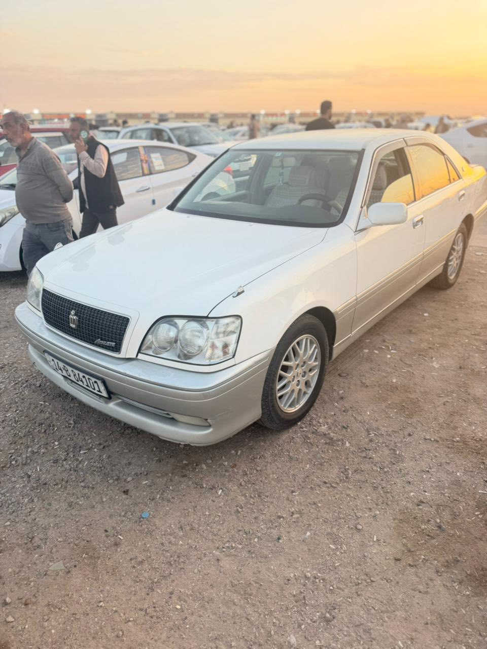 السلام عليكم جنون لبيع مديل 2001تحوير النجف سياره كلش نظيفه محرك جديد نظيف رقم ***********دواخل نظيفه سياره مكفوله من حادث محرك ديفتي كبير 6سندر سعر 155ورقه بيه مجال لي طيبين
