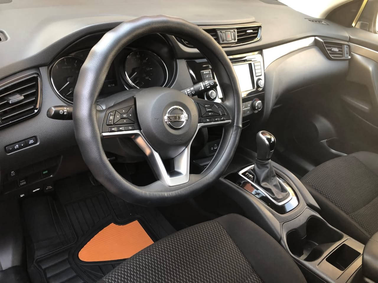 السلام عليكم
للبيع
نيسان روج سبورت 
مودي 2019
ماشية 92 الف مايل 
المحرك 2000 المرغوب 
اللون رصاصي فيلي 
رقم بغداد 
باسمي شرط تحويل وغرامة 
مواصفات 
تحكمات ستيرن 
شاشة كامرة بلوتوث واي فأي مداخل يو إس بي حساسات جوانب 
داخل اسود مميز 
كير ومحرك مكفولات 
؛ ايرباك برده فقط 
السنويه منتهيه
مكان السياره صلاح الدين / العلم
السعر 140 وبيها مجال
الاتصال على الرقم
***********
***********
