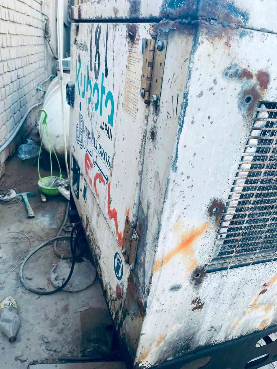 السلام عليكم مولده للبيع نظيفه ١٢ كيفي ٥٤ أمبير السعر ٣مليون قفل المكان كربلاء طوريج .***********
