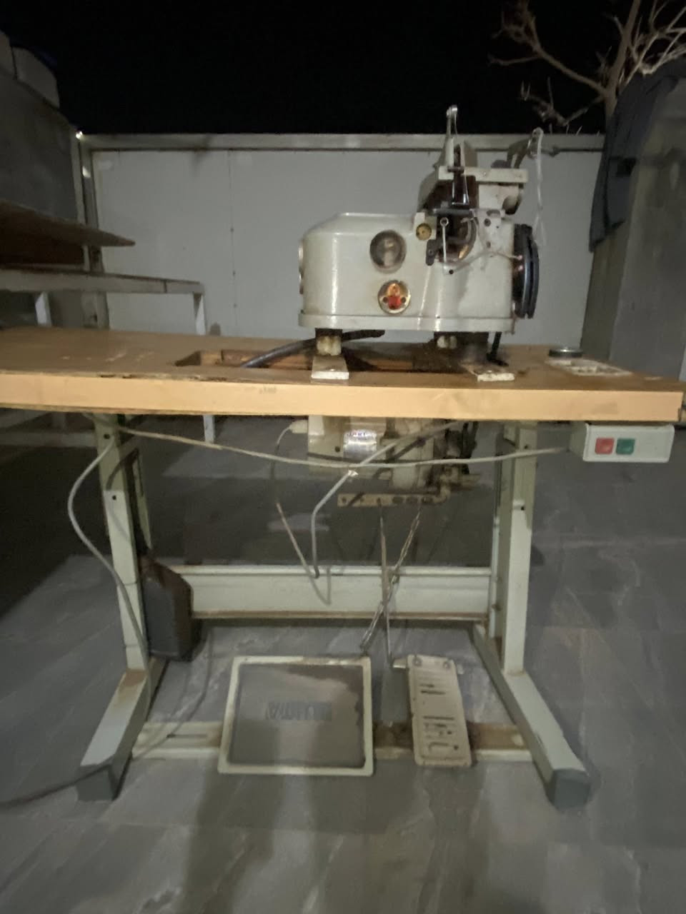 مه كينه ى ئوڤه رى موكيت و كومبار به كامل ئه شيا به شه رت يه كسه ر ئيش پى بكه  بو فروشتن شوين بحركه. واتسئاب ***********
