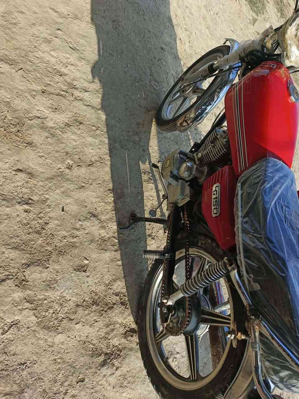 سلام عليكم دراجه للبيع سيفان 5 كير
نضيفه سعر 225 و بيها مجال العنوان بغداد الرضوانيه
رقم الهاتف ***********
‏‪***********‬‏
