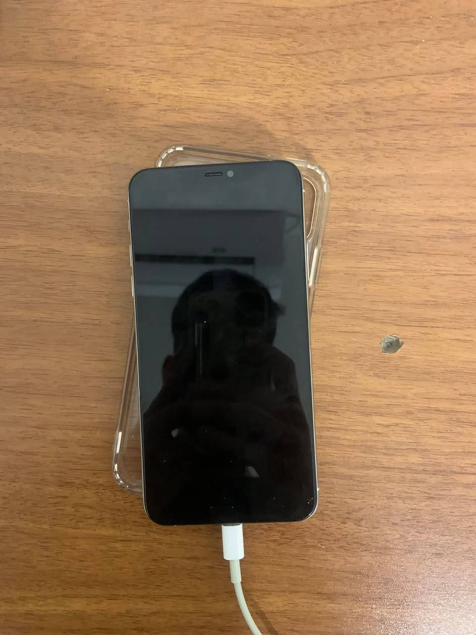 السلام عليكم 
موبايل 11 برو ماكس
نموذج M
ذاكره 256
بطاريه 92 اصليه 
مبدل فقط شاشه اصليه 
السعر 350 الف الرقم ***********
