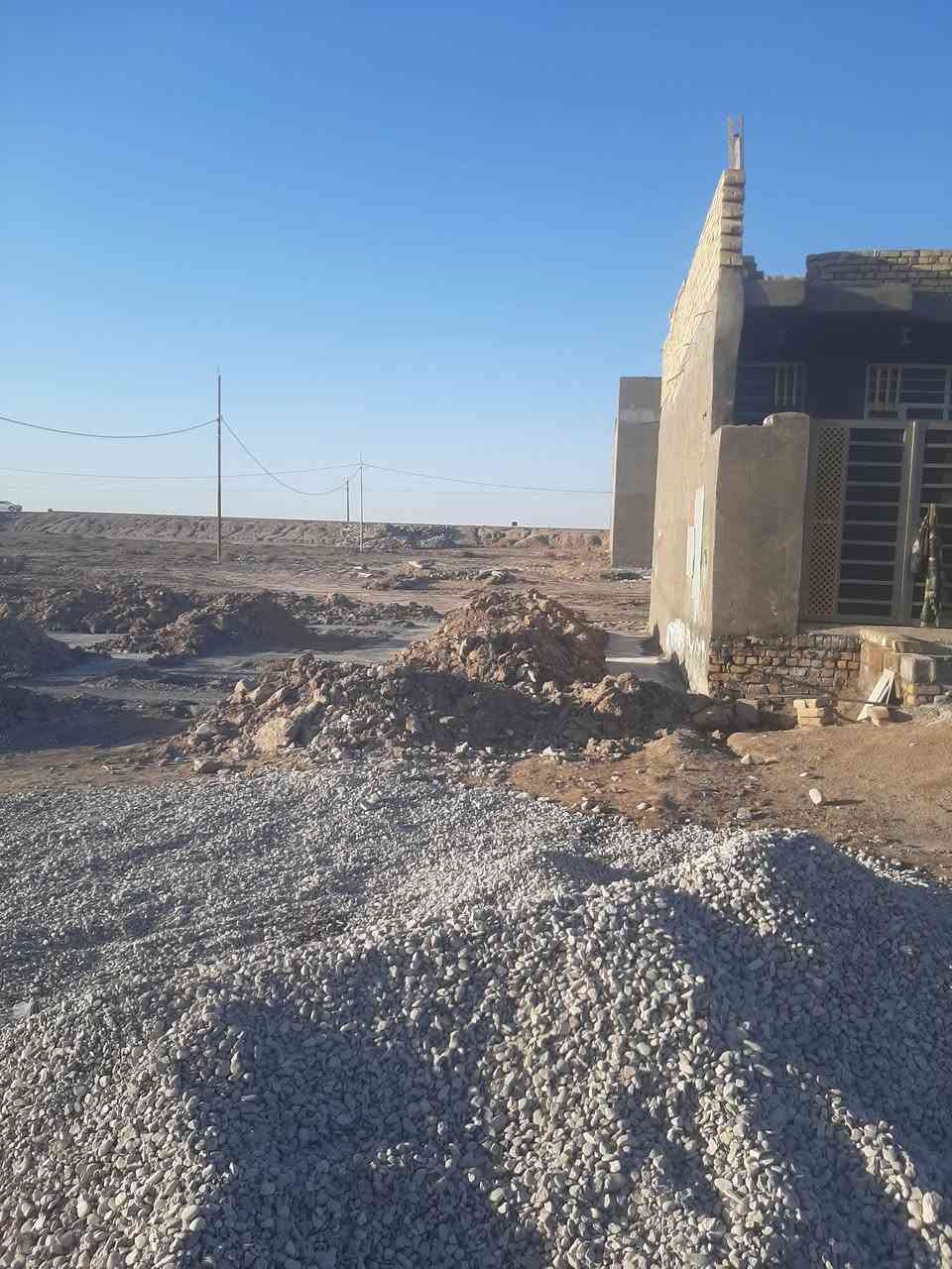 دار سكنية للبيع ١٠٠ متر مربع جاهز للسكن بناء وارضية درجة أولى الطابق الثاني للشبابيك منطقة الاسكان قرب الحولي مال طريق بدرة خدمات ماء وكهرباء السعر الاتصال على الرقم ***********
