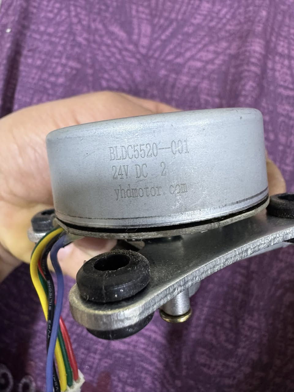 ماطورات ثنين شغالات وسريعات كلش هنة بل اصل مال اجهزة تدليك بس يشتغلن لغير استخدامات وبيهن قواعد تثبيت ليفيدنة يراسلني ومنختلف


**إذا كنت صاحب هذا الإعلان وتريد حذفه لأي سبب، رجاءا أرسل رسالة إلى الدعم الفني**