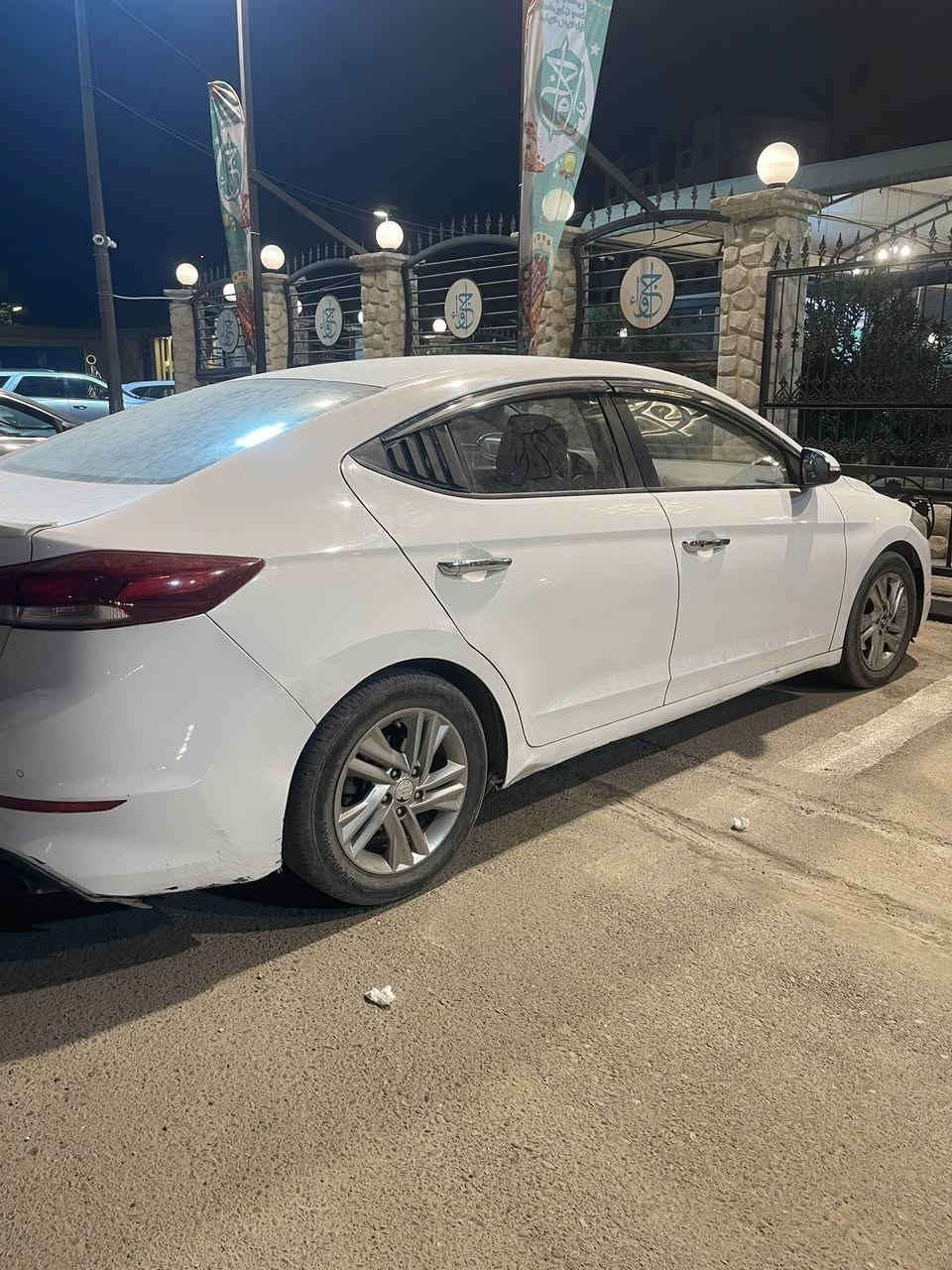 النترا أفانتي موديل 2017 بيها 3 قطع بدون دواخل بجم كبس كير مكنيه كفاله عنوان الشعب ا بس السعر 110بيها مجال شي بصيط ***********
