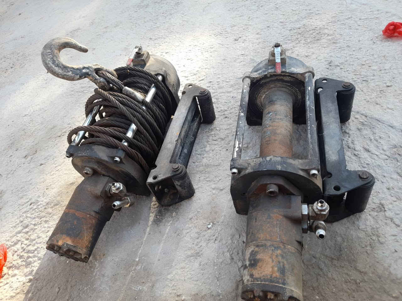 السلام عليكم للبيع بكرات همر هودرليك جدد مامشتغلات العنوان كربلاء ***********
