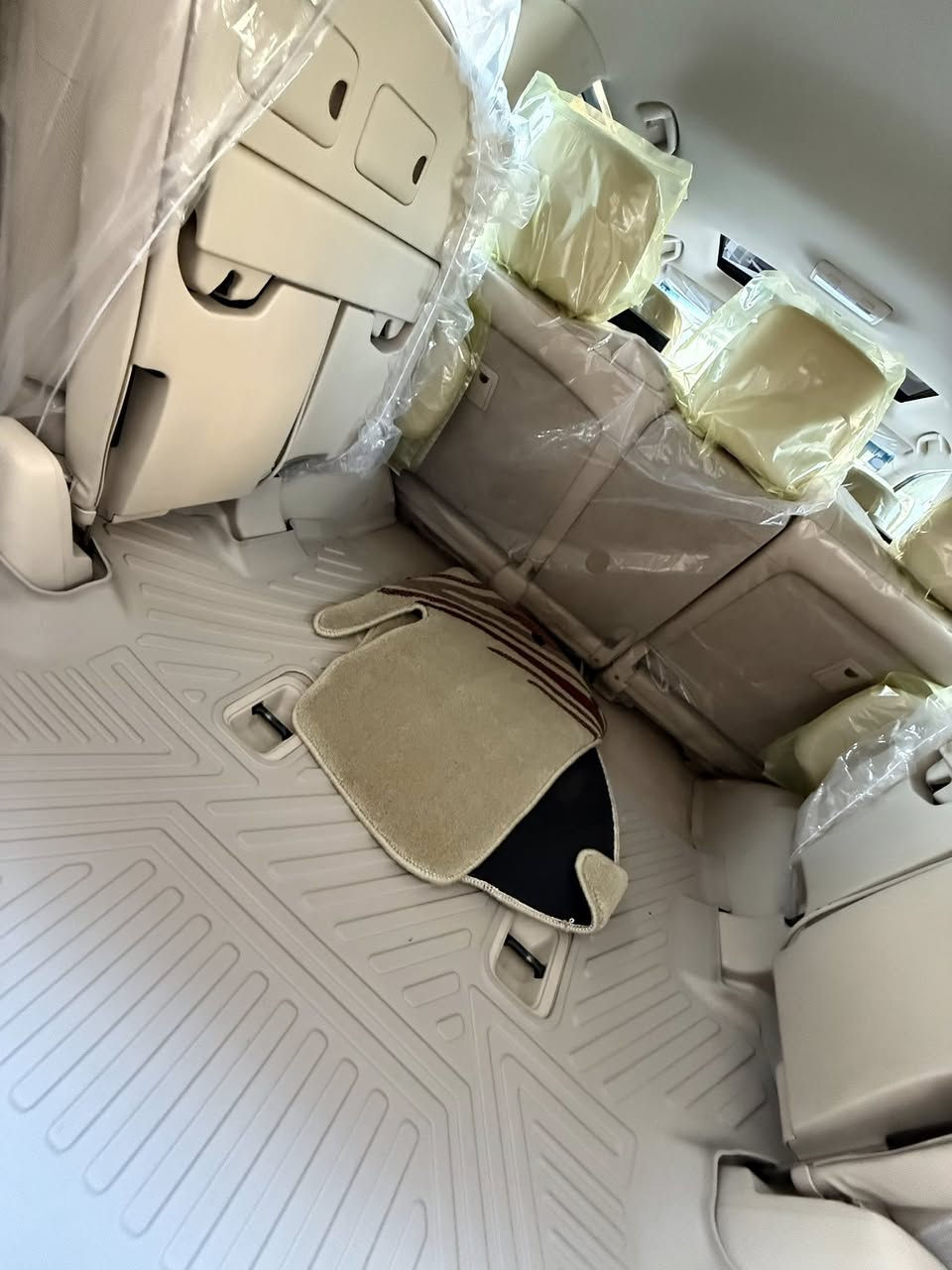 لكزز 2019 رقم بغداد باسمي

خليجي مكفوله كفاله عامه ماشيه 58 الف 

بريم اصل وشرط حتى السبير منازل

بصمه تشغيل عن بعد فتحه سقف سلايت

جكات زراكات كشنات تدفئه وتبريد ثلاجه

اربع كامرات فور ويل حساسات رادارات هواااي مواصفات 

ارضياتها ممفتوحات بعدهن بلجيس وبصمه ثانيه هم

***********

مكان السياره بغداد
