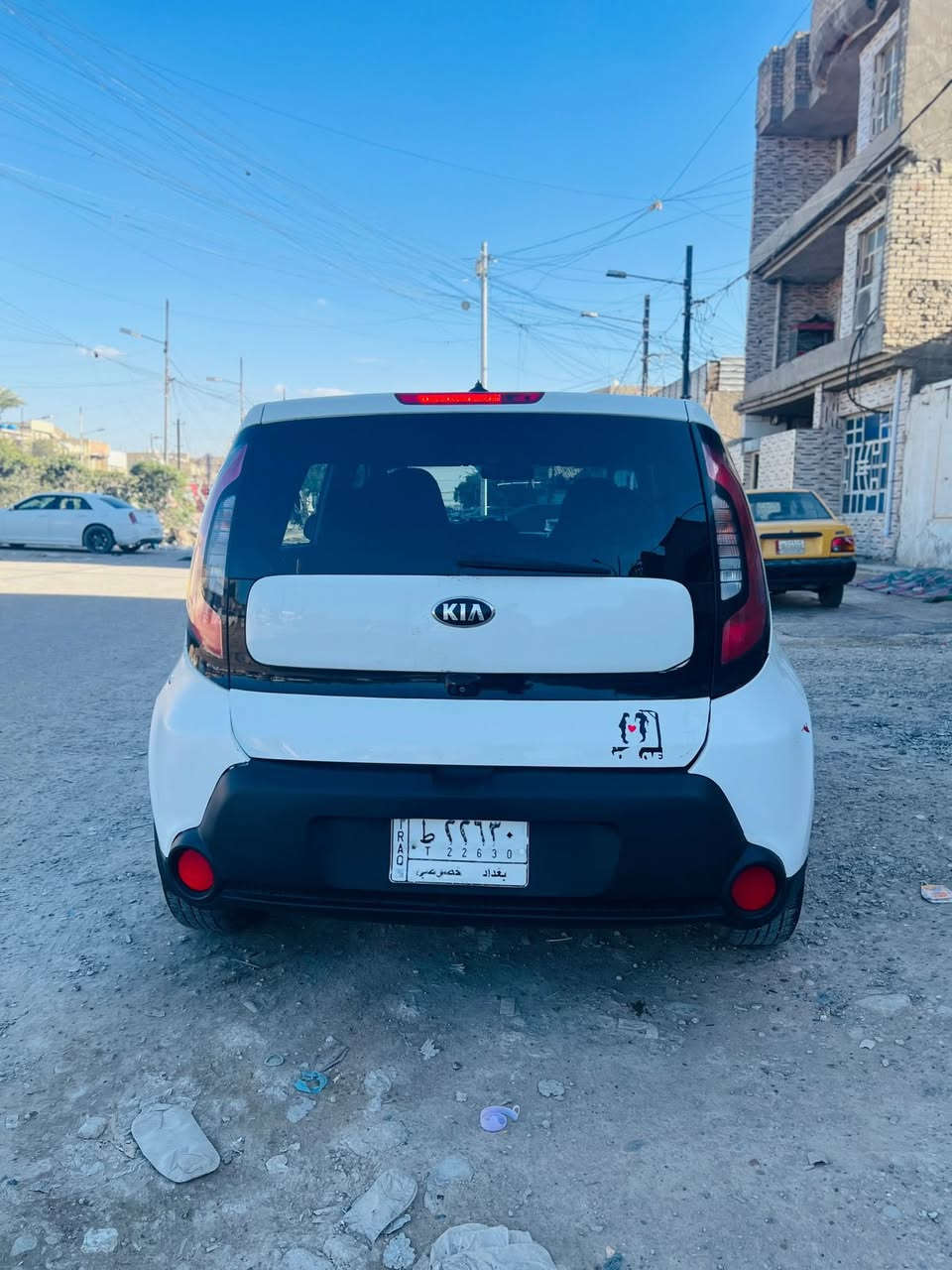 السلام عليكم كيا صول للبيع موديل 2015 نص فول محرك 1600جي دي اي  بسمي مشروع وطني رقم بغداد مكاني مدينه الصدر  السونار بلمنشور. وبيهه طخه بلباب الخلفي الي ورا السايق بدون دواخل نص بنيد صبغ فقط

 اتصال ***********
