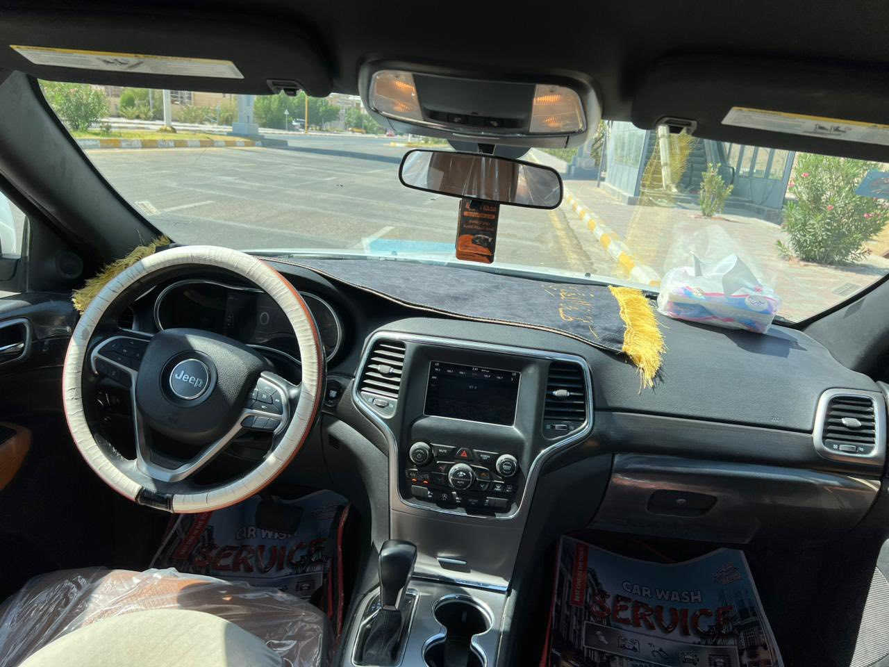 السلام عليكم 
جيب لاريدو 2018 رقم بغداد بأسمي مكفوله كفاله عامه من كلشي السياره جديده
السعر 24000$ 
***********
