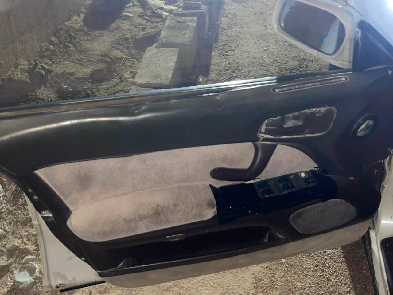 سياره بطه موديل92مكفوله كص ونقل وضربه ومكينه وكير جدد تبريد شغال رقم بصره مستعجل علاه البيع مكلف بل نشر سعرها40وبيها مجال ***********رقم راعيها مايعرف يقره
