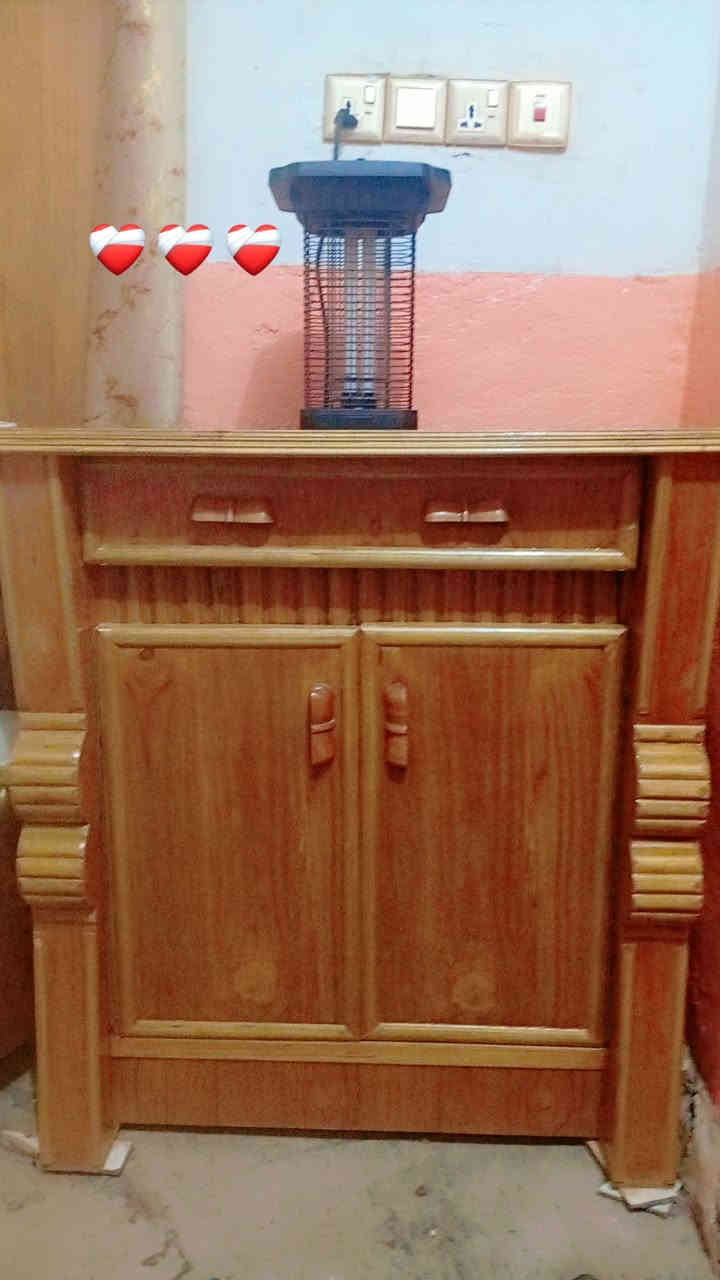 غرفة اخشاب أنجاره عراقيه نضام المسرح اشتريته ب ملونين او 300
جديده صار اله سنه عندي  اريده ب1.650 نهايته مكاني بابل الكفل رقم ***********
