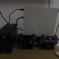 بلي فور نضيف صار ٤اشهر شتريته ورد أبيعه اجيب فايف  السعر ٢٥٠بلاش والله...