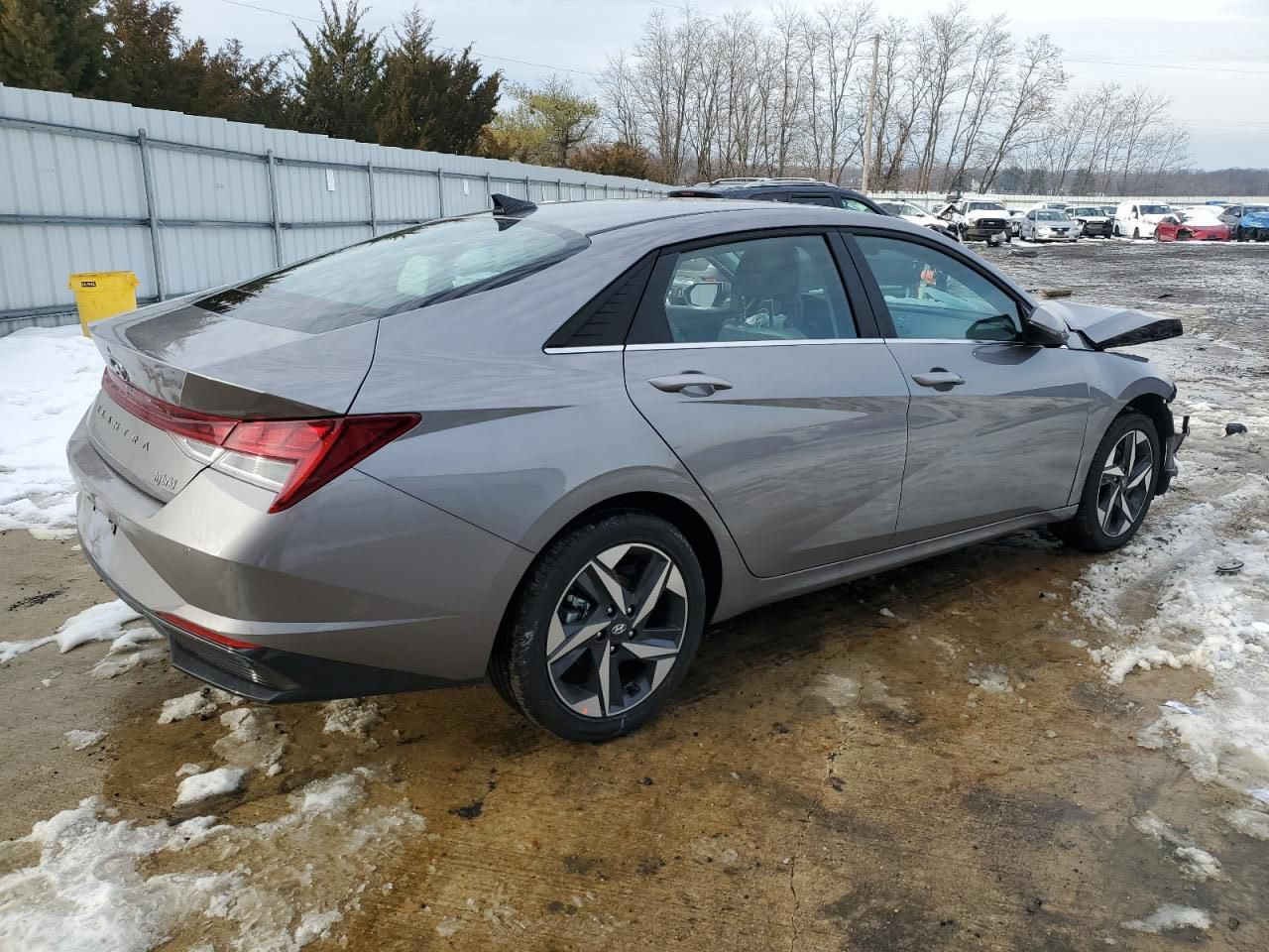 السلام عليكم النتره 23 هايبرد وارد امريكي ليبل واحد بس البنيد نفسه مصلح ماشيه 50 مكاني  بغداد السعر 168
*********** 
ملاحضه مكلف بل لنشر هاذا رقم صاحب سياره
