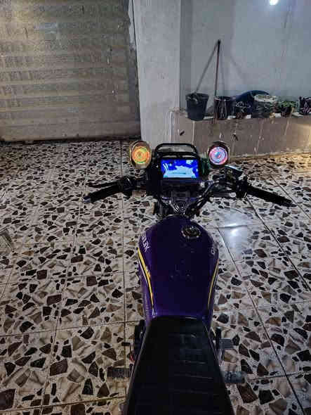 سلام عليكم ورحمة الله وبركاته دراجه سونك سيفان موديل 25 محدث 26 دراجه كدامك نضافه فول ماشالله شرط برغي ما مفتوح منه ولا مبدل شي كله وضع شركه نيه نقص شي بصيط بس جوزه وشاشه  بتقي كله وضع شركه ويه بطبه منفيس سعر 850 بيه مجال بصيط حيل عنوان تكريت ***********
