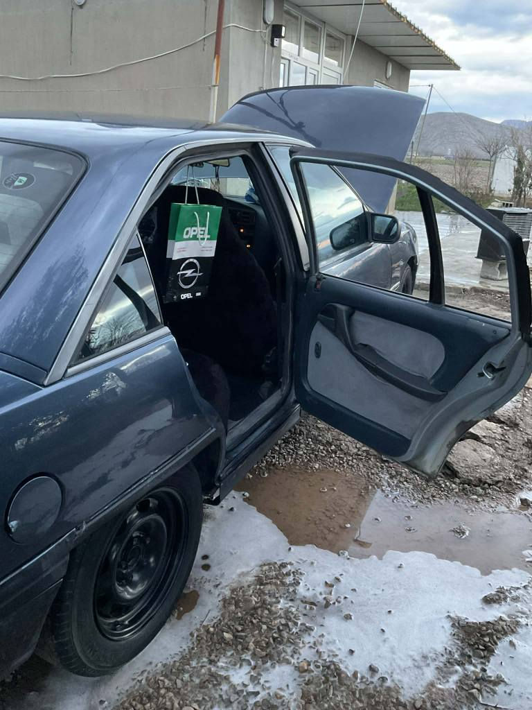 ئۆپل ئۆمیگا مۆدیل 90 کارەبایی مەزبووت پاش و پێشی بێ لێدراو مالی دۆستە نرخ 18گەلاو کەمی معامەلە  ژم *********** رانية, السليمانية
